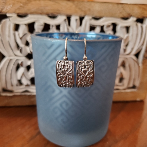 Silpada Oxidized Sterling Scroll Earrings - Picture 7 of 16